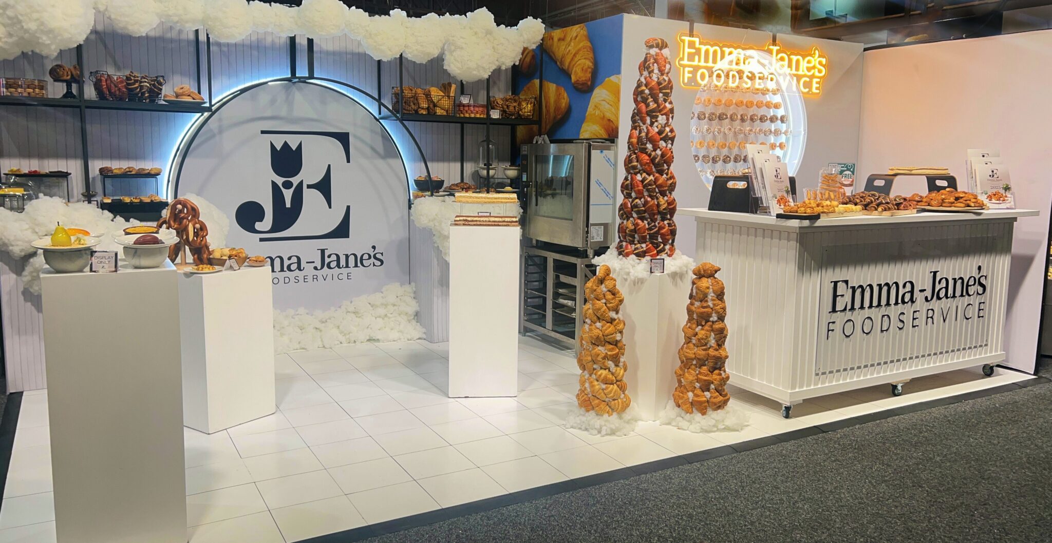 stand - Emma-Jane's